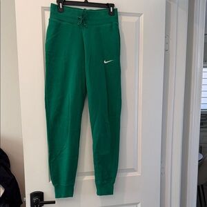 Nike women's Emerald Green Jogger Sweatpants